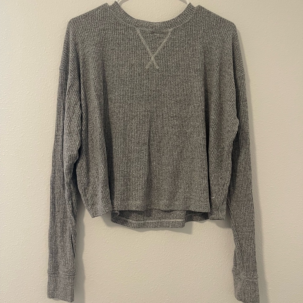 PINK Victoria's Secret Gray Ribbed Cropped Long Sleeve
